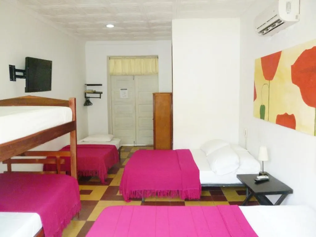 Hotel Santa Cruz Cartagena 2*,